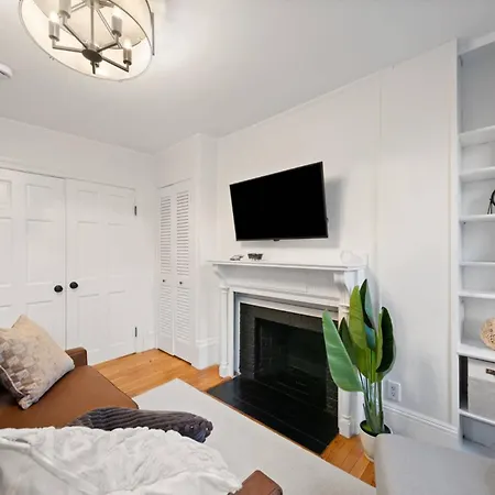 102 Revere Street, Unit 2 Beacon Hill *