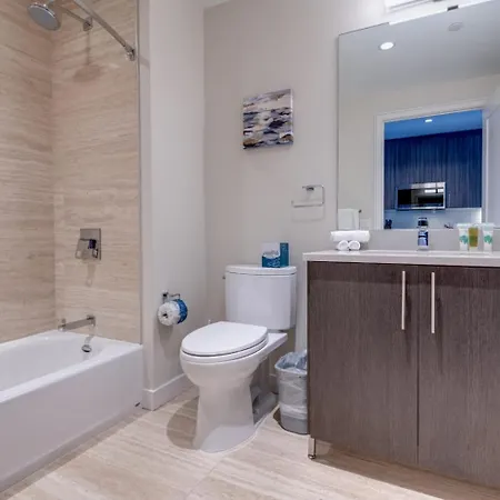 Entire Downton Seaport Apartment *