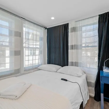 Roslindale Village Apartment Boston