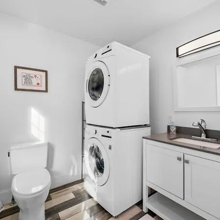 Apartment Roslindale Village