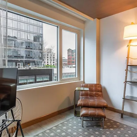 The Envoy Hotel, Autograph Collection Boston
