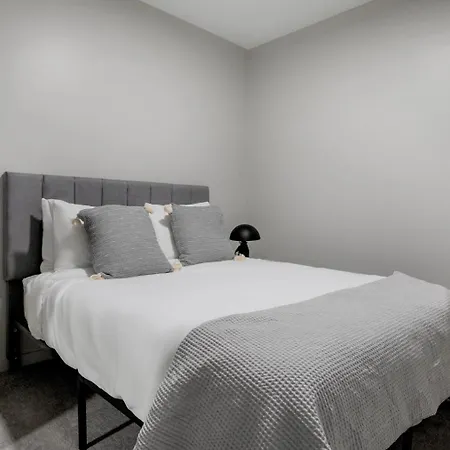 Brighton Jr 1br W Gym Wd On The River Bos-1000 Apartment Boston