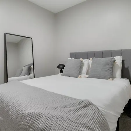 Apartment Brighton Jr 1br W Wd Gym On The River Bos-997 Boston