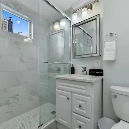 The Princeton Luxurious - New! - Near Downtown Boston, Airport Apartment *
