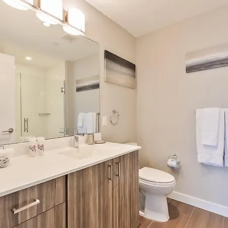 Apartment Private Seaport With Gym