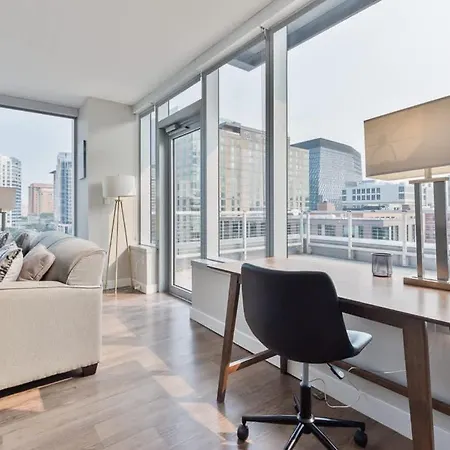 Apartment Private Seaport With Gym