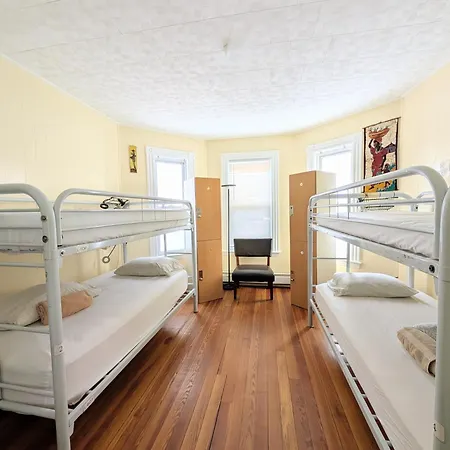 Homestel Hostel *