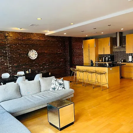 Harbor Views Modern North End Free Parking! Apartment Boston