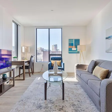 Luxury With Kitchen And Gym Apartment *