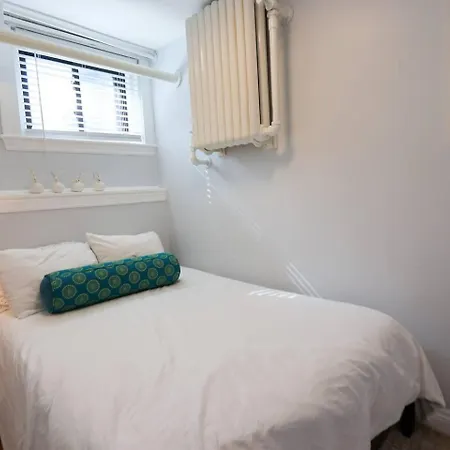 Allston 2br Retreat W Private Entrance & Comfort Boston