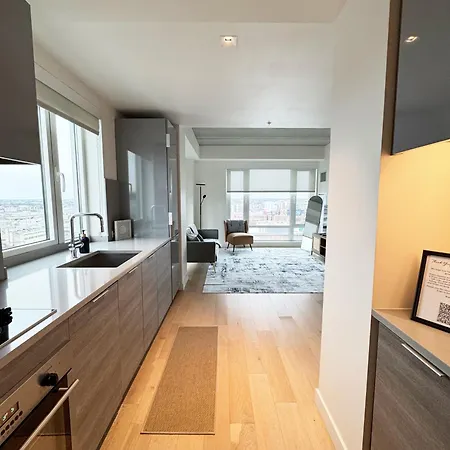 Apartment Luxury South End - 2 Bedroom King Amazing Views *