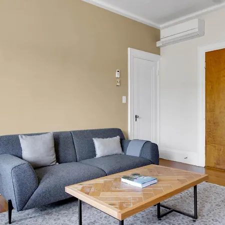 Back Bay W Wd Nr Copley T Bos-782 Apartment *