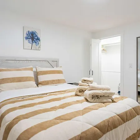 Modern East 2 Bed 2 Bath * Boston