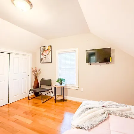 40-newly Renovated, Stylish And Beautiful With 4br Apartment *