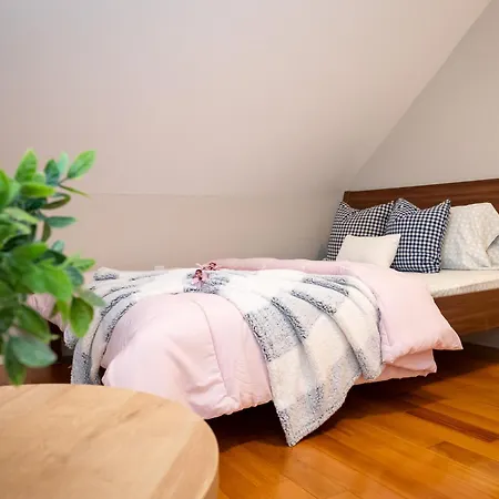 40-newly Renovated, Stylish And Beautiful With 4br Apartment *