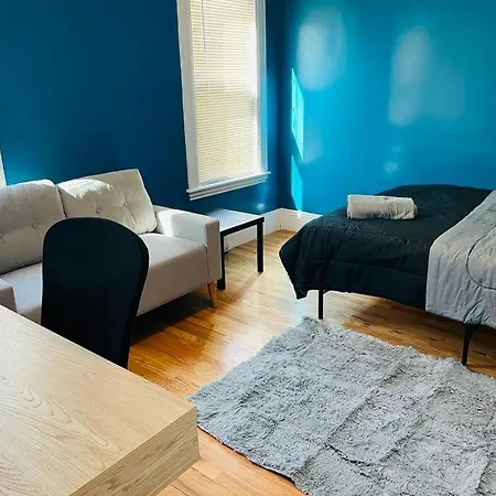 Homestay On The Ave *