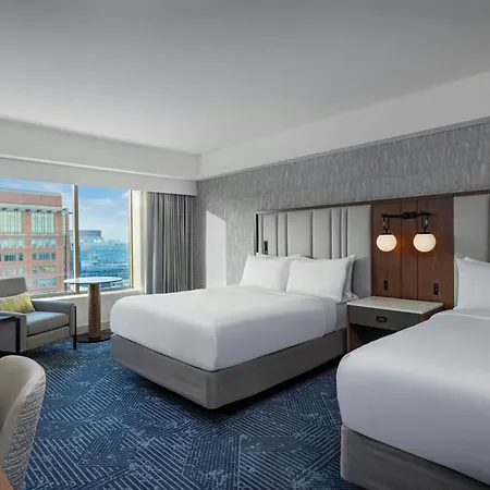 Hotel Renaissance Seaport District 4*