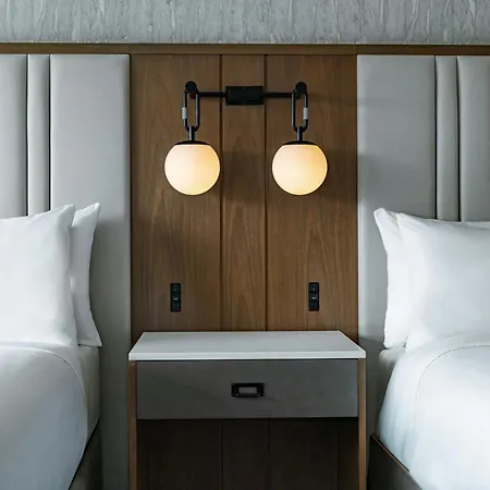 Hotel Renaissance Seaport District Boston