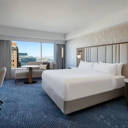 Renaissance Seaport District Hotel