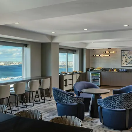 Renaissance Seaport District Hotel 4*