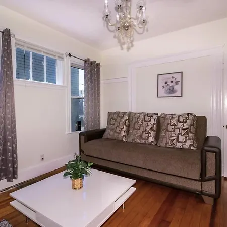 Comfortable And 3 Bed Holiday home