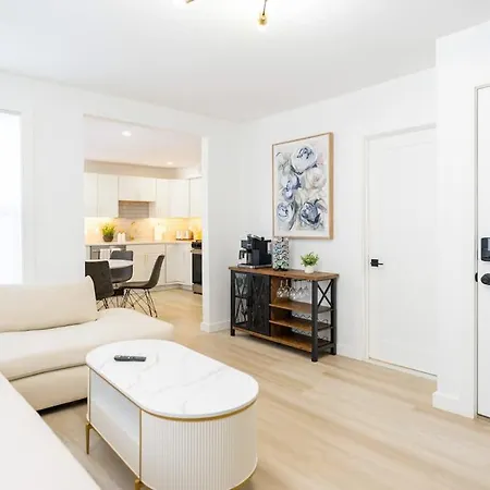 Apartment Luxury 2 Bed 2 Bath East Boston