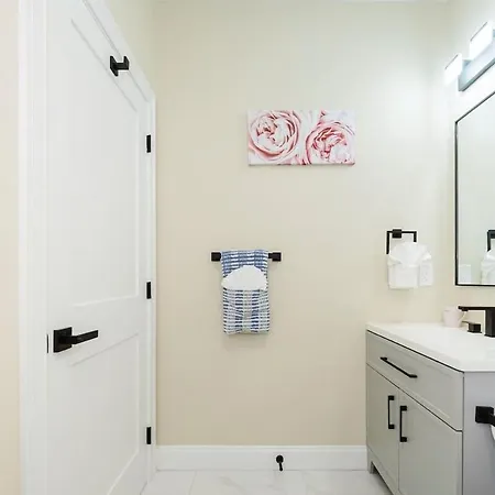 Modern 3br - Prime World Cup 2026 Location - Near Franklin Park 60-2 Apartment