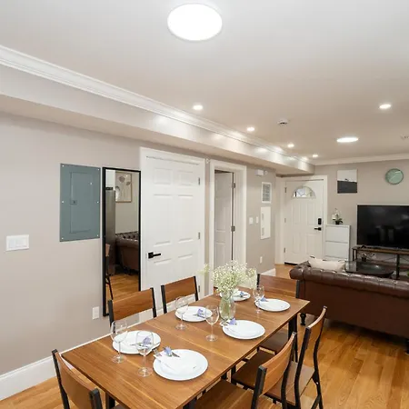 Apartment 558-1 - Spacious & Modern 3br Near Franklin Park