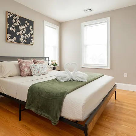 558-1 - Spacious & Modern 3br Near Franklin Park *