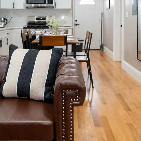 558-1 - Spacious & Modern 3br Near Franklin Park Apartment Boston