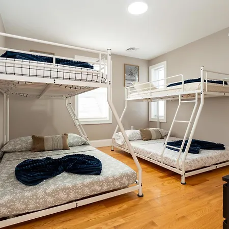 558-1 - Spacious & Modern 3br Near Franklin Park *