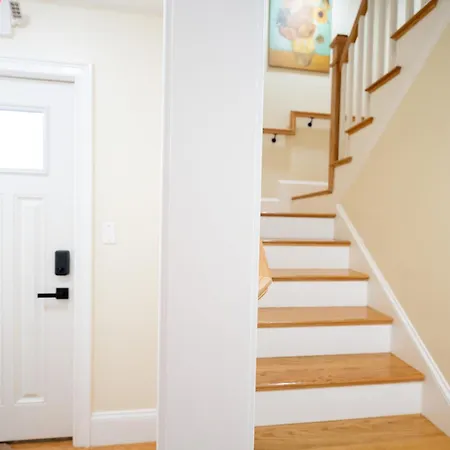 558-1 - Spacious & Modern 3br Near Franklin Park Boston