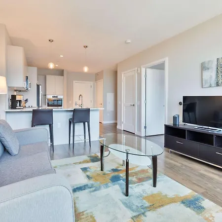 Luxury In Seaport
