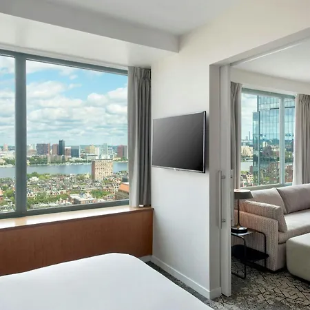 Sheraton 4* Boston