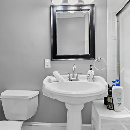 Spacious Near Ashmont *