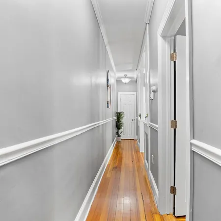 Spacious Near Ashmont * Boston
