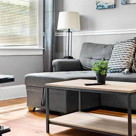 Spacious Near Ashmont Apartment