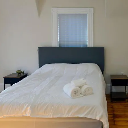 Historical Urban Oasis - 6 Bedroom 3 Bath *
