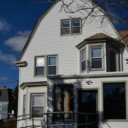 Holiday home Historical Urban Oasis - 6 Bedroom 3 Bath Boston