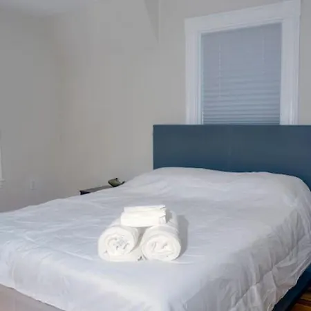 Holiday home Historical Urban Oasis - 6 Bedroom 3 Bath