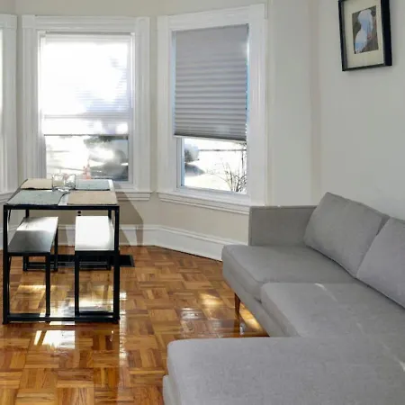 Historical Urban Oasis - 6 Bedroom 3 Bath * Boston