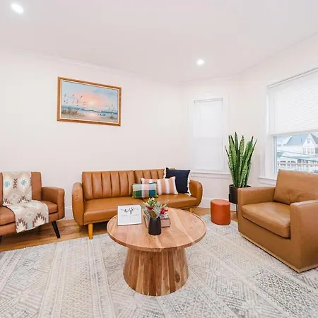 76-2 New 5br Townhouse Near Ashmont Station Apartment Boston