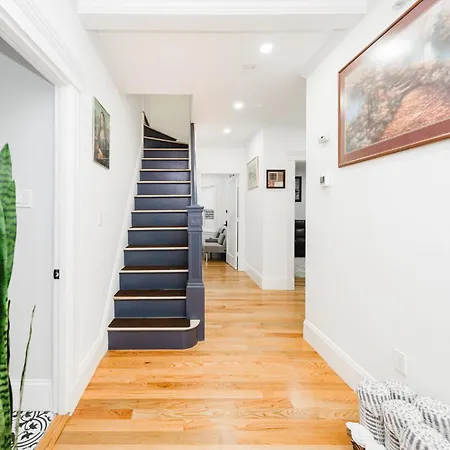 76 Carruth - 4br Cozy And Lovely Apartment *
