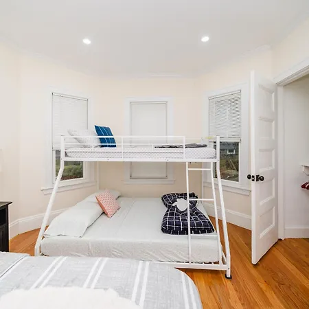 76 Carruth - 4br Cozy And Lovely Apartment Boston