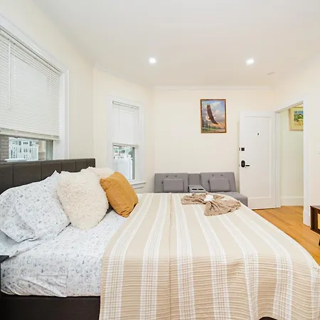 76 Carruth - 4br Cozy And Lovely Apartment