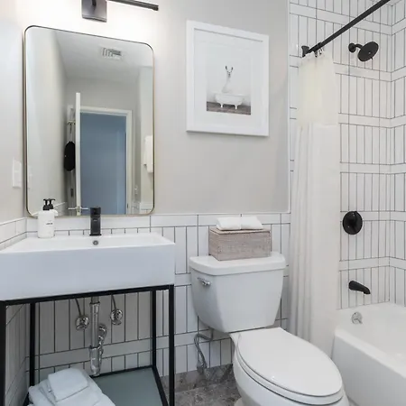 304 Newbury Street By Thatch 4*