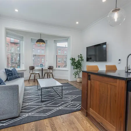 304 Newbury Street By Thatch 4* Boston