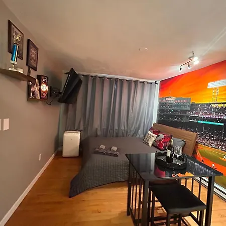 Apartment Downtown Common Theater District Chinatown Smart Hdtv Td Garden Bruins Celtics Patriots *