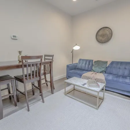 Luxury At 2br 2ba 200mbps Internet Apartment *