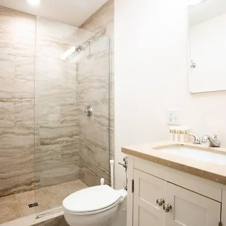 Apartment Prime Fidi L Shaped